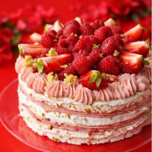 Raspberry Meringue Cake